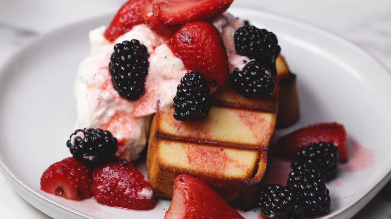 Screen promoting a dessert to increase order value